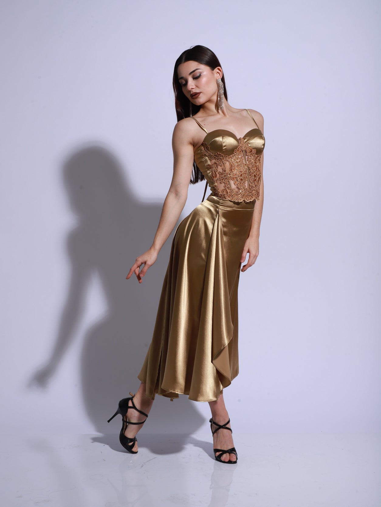 ミミピンソン　アルゼンチンタンゴゴールドドレス Stage Tango Dresses by Mimi Pinzón – Bold & Elegant Looks – Mimi