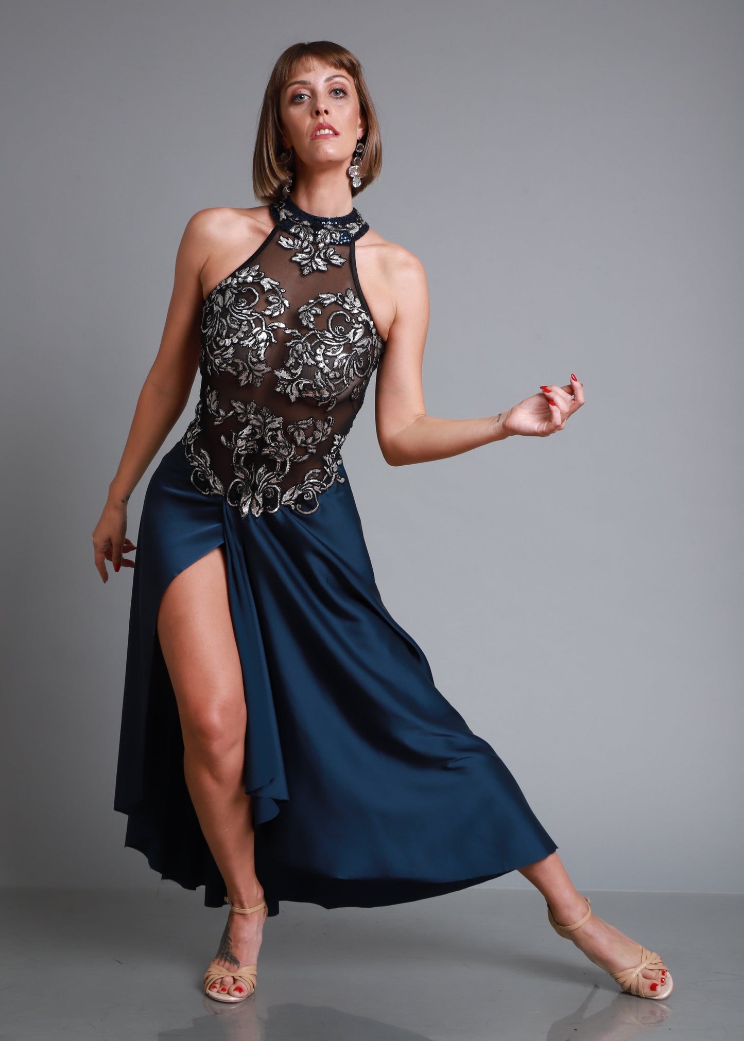 Vestido de Tango Escenario con detalles plateados SH1414